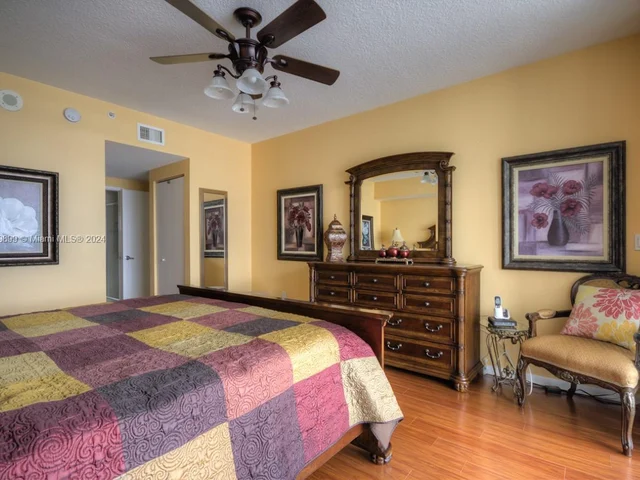 18100 N Bay Rd # 709, Sunny Isles Beach FL 33160