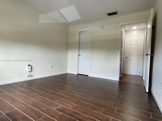 3650 N 56th Ave # 519, Hollywood FL 33021