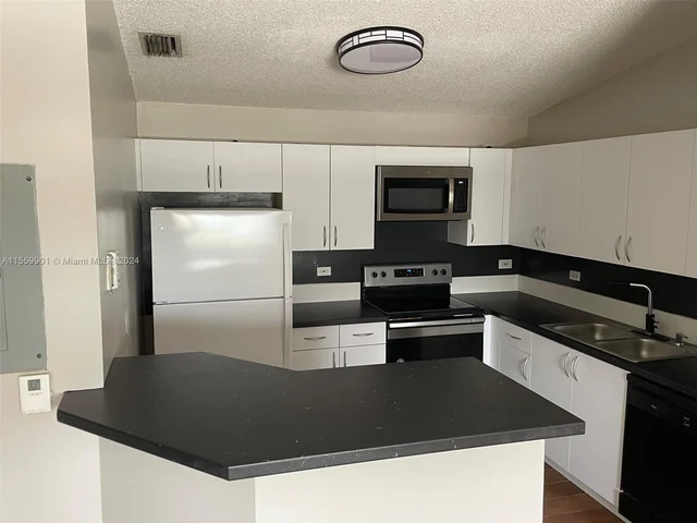 3650 N 56th Ave # 519, Hollywood FL 33021