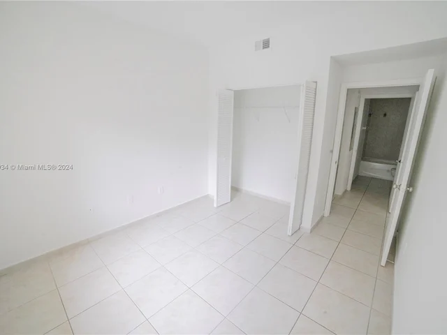 7200 NW 114 Ave # 305, Doral FL 33178