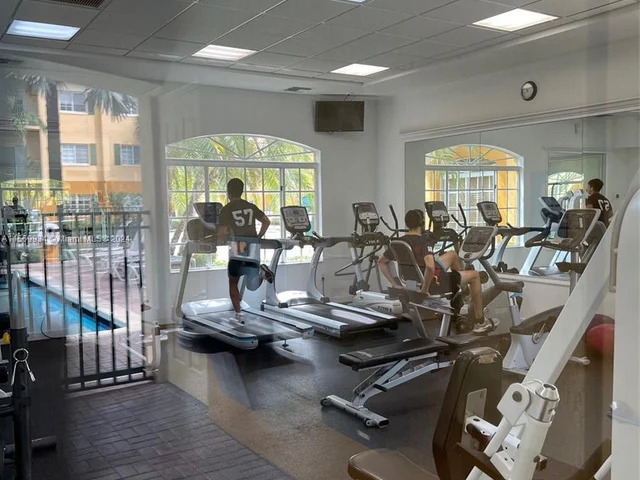 7200 NW 114 Ave # 305, Doral FL 33178