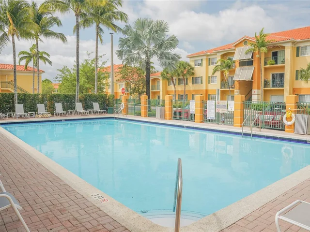 7200 NW 114 Ave # 305, Doral FL 33178