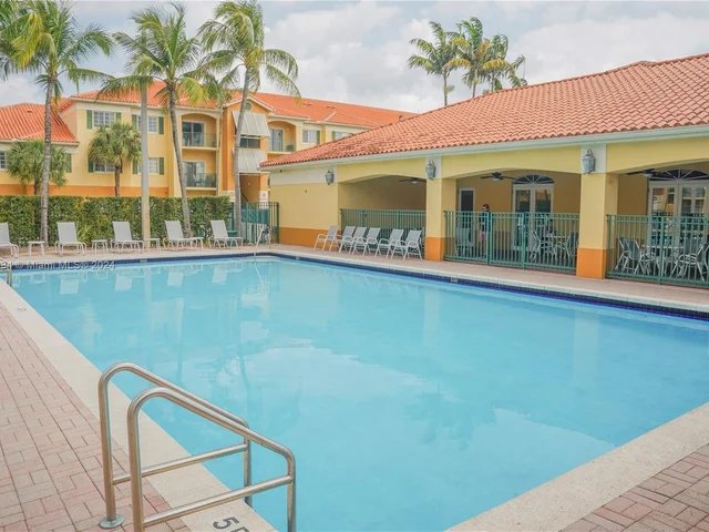 7200 NW 114 Ave # 305, Doral FL 33178