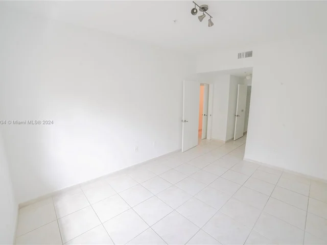 7200 NW 114 Ave # 305, Doral FL 33178