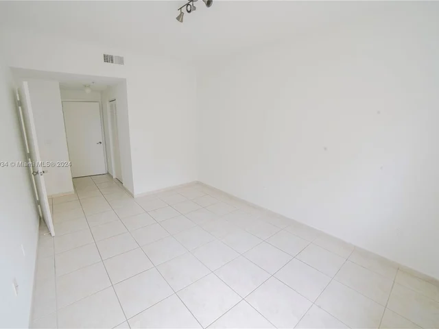 7200 NW 114 Ave # 305, Doral FL 33178