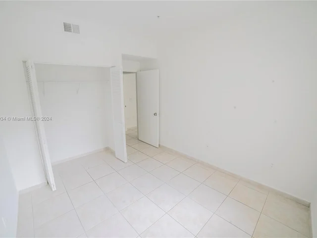 7200 NW 114 Ave # 305, Doral FL 33178