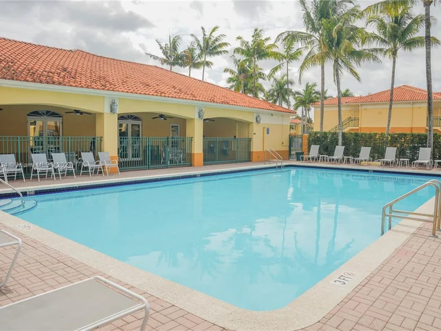 7200 NW 114 Ave # 305, Doral FL 33178