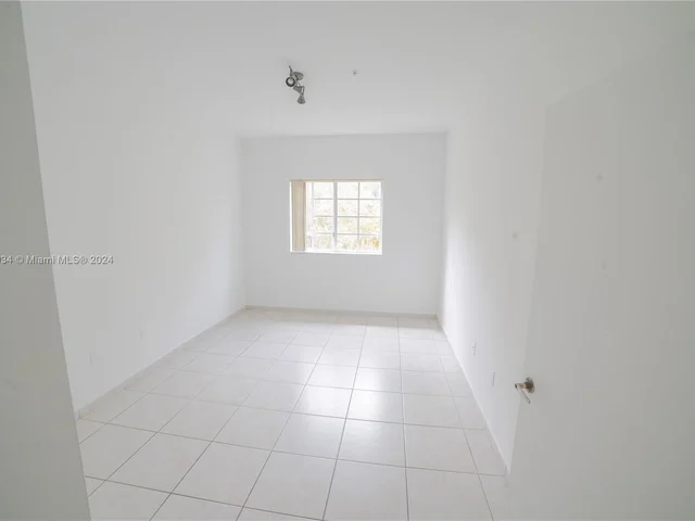 7200 NW 114 Ave # 305, Doral FL 33178