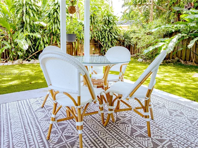 2918 Virginia St Rear, Miami FL 33133