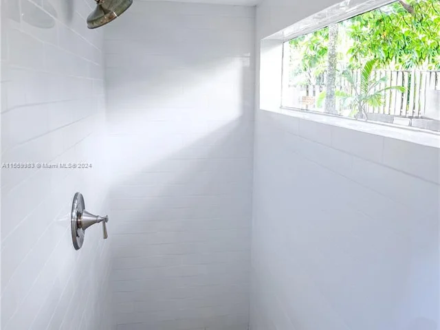 2918 Virginia St Rear, Miami FL 33133