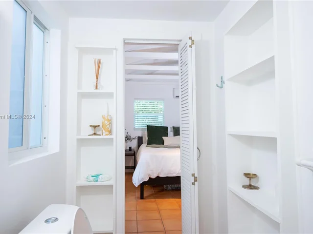 2918 Virginia St Rear, Miami FL 33133