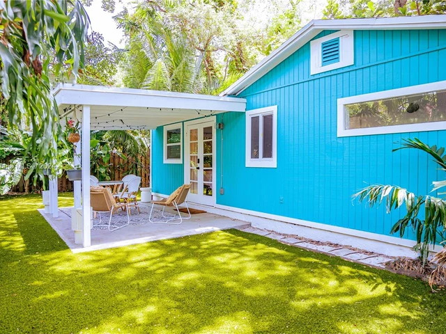 2918 Virginia St Rear, Miami FL 33133