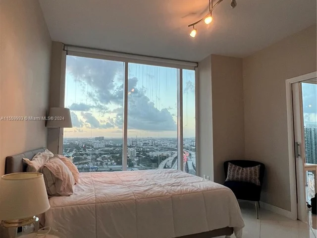 1040 Biscayne Blvd # 2806, Miami FL 33132