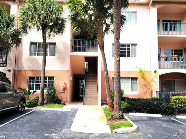 2015 SE 10th Ave # 102, Fort Lauderdale FL 33316