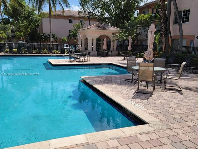 2015 SE 10th Ave # 102, Fort Lauderdale FL 33316