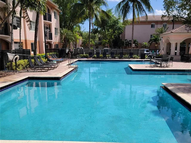 2015 SE 10th Ave # 102, Fort Lauderdale FL 33316