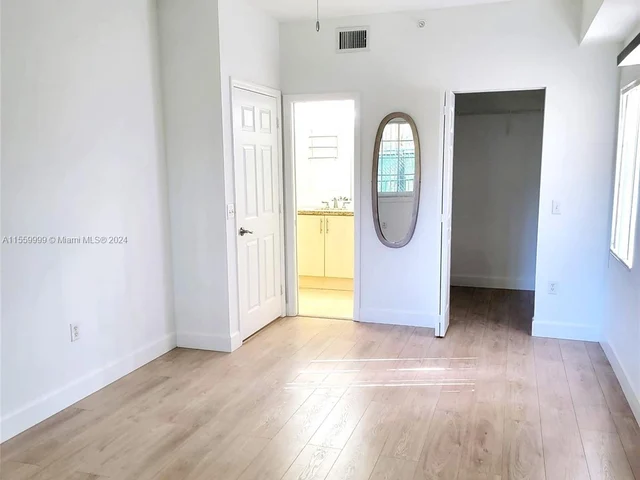 2015 SE 10th Ave # 102, Fort Lauderdale FL 33316