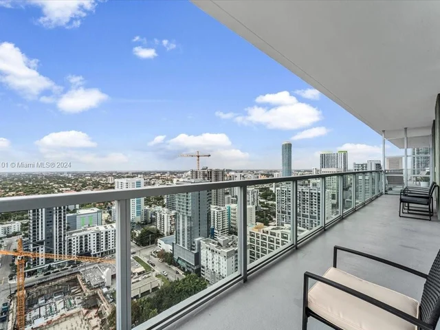 79 SW 12th St, Miami FL 33130