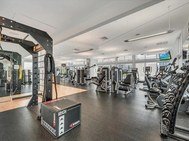 79 SW 12th St, Miami FL 33130