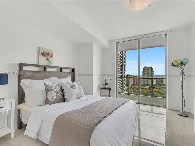 79 SW 12th St, Miami FL 33130