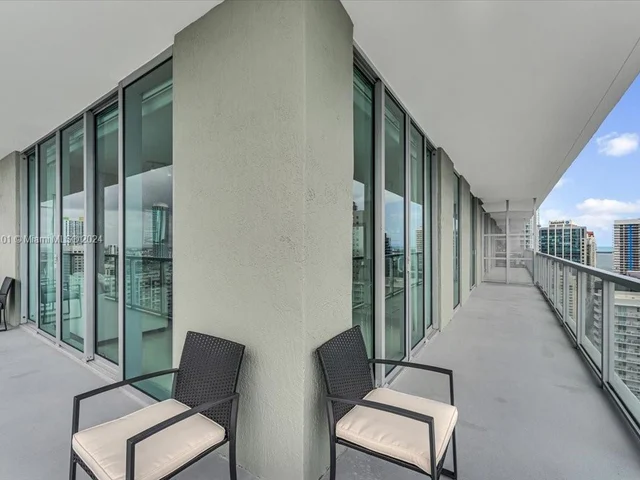 79 SW 12th St, Miami FL 33130