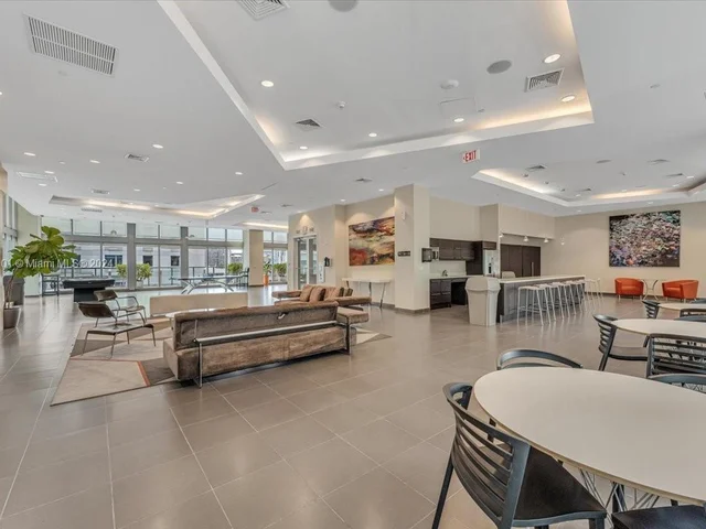 79 SW 12th St, Miami FL 33130