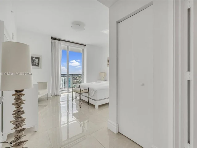 79 SW 12th St, Miami FL 33130