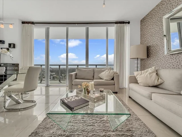 79 SW 12th St, Miami FL 33130