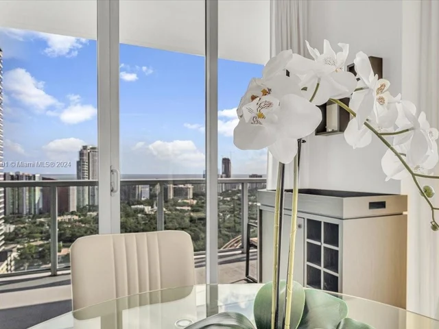 79 SW 12th St, Miami FL 33130