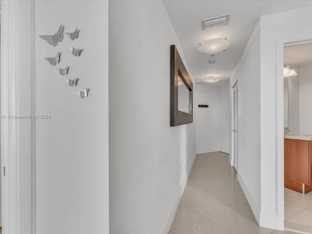 79 SW 12th St, Miami FL 33130