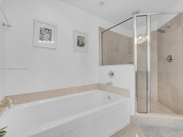 79 SW 12th St, Miami FL 33130