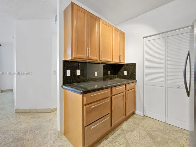 19901 E Country Club Dr # 2108, Aventura FL 33180