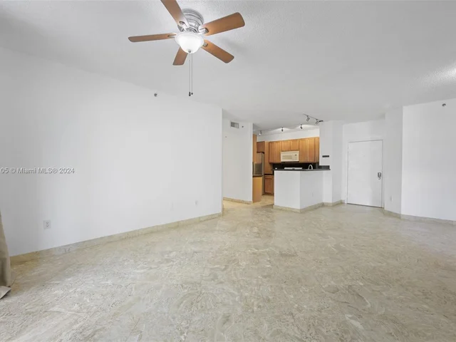 19901 E Country Club Dr # 2108, Aventura FL 33180