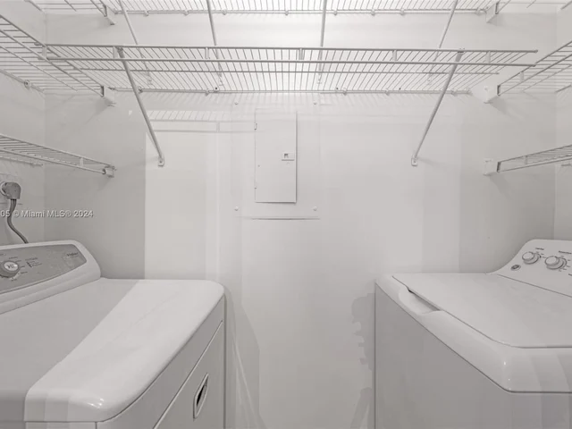 19901 E Country Club Dr # 2108, Aventura FL 33180