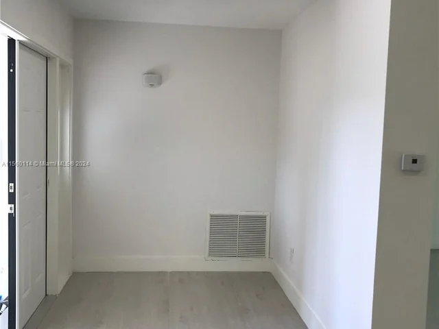 5265 SW 78th St, Miami FL 33143