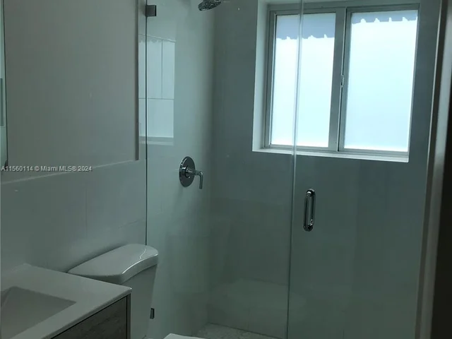 5265 SW 78th St, Miami FL 33143