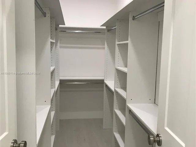 5265 SW 78th St, Miami FL 33143