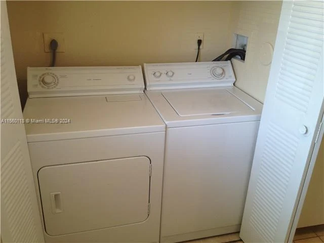 309 Palm Cir E # 309, Pembroke Pines FL 33025