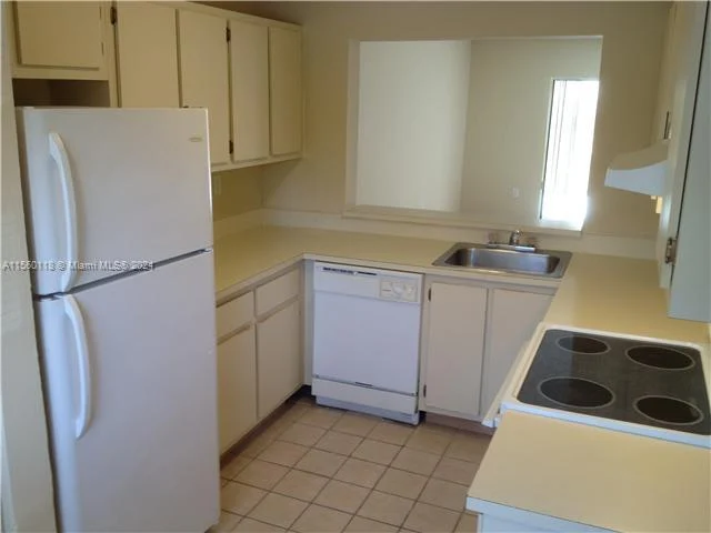 309 Palm Cir E # 309, Pembroke Pines FL 33025