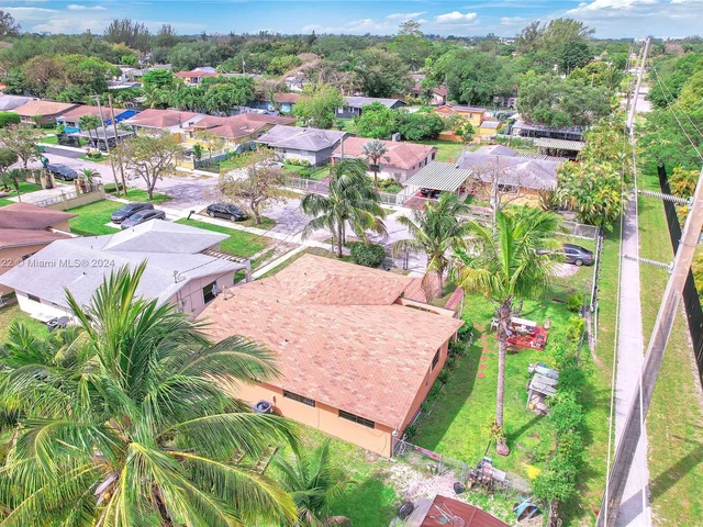 8259 NW 12th Ct, Miami FL 33147