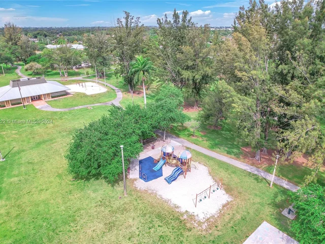 8259 NW 12th Ct, Miami FL 33147