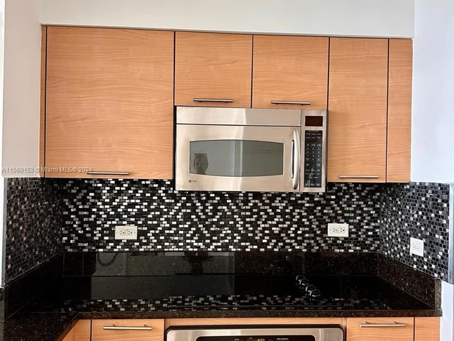 31 SE 5TH ST # 4017, Miami FL 33145