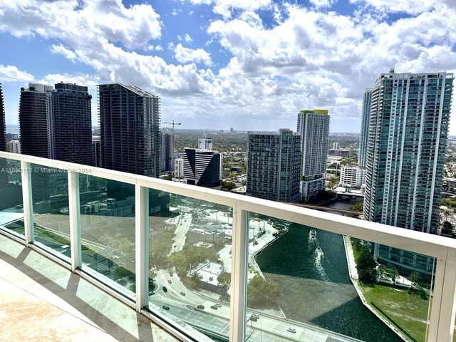 31 SE 5TH ST # 4017, Miami FL 33145