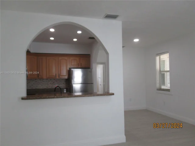 4245 SW 7th St, Miami FL 33134