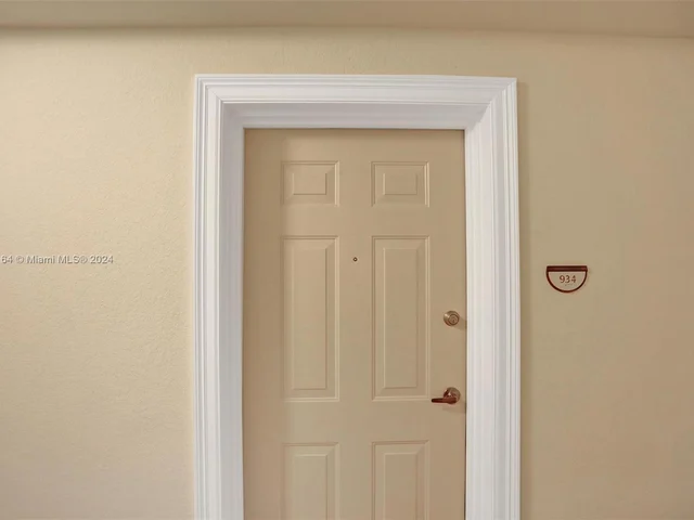 2501 S Ocean Dr, Hollywood FL 33019