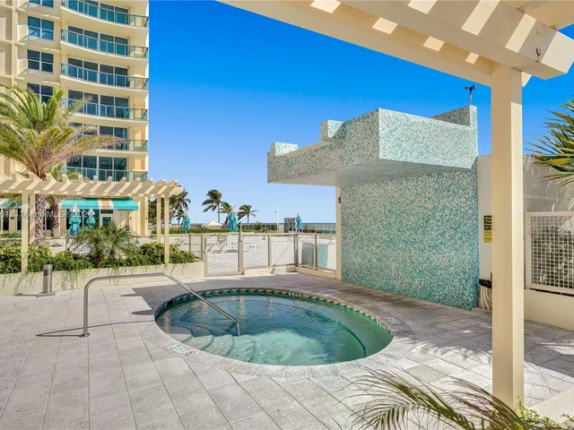 2501 S Ocean Dr, Hollywood FL 33019