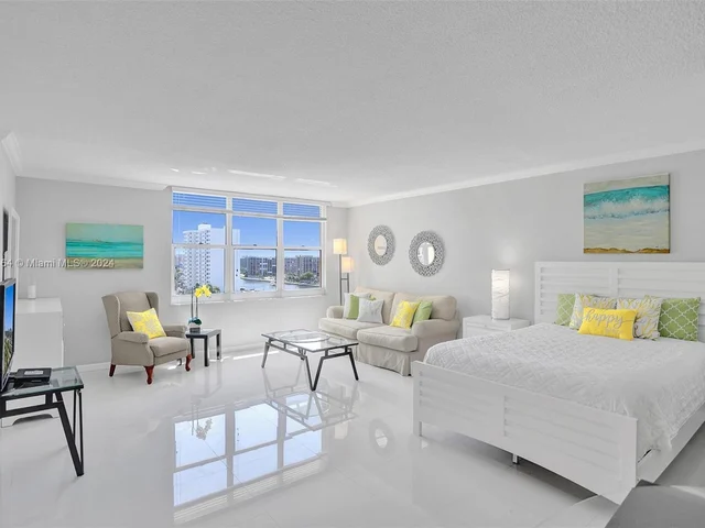 2501 S Ocean Dr, Hollywood FL 33019