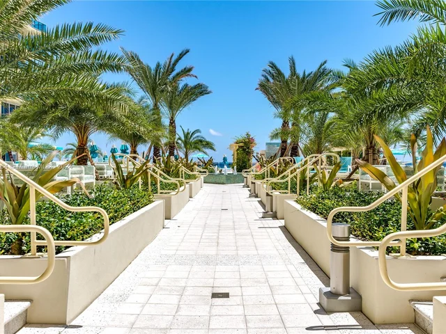 2501 S Ocean Dr, Hollywood FL 33019