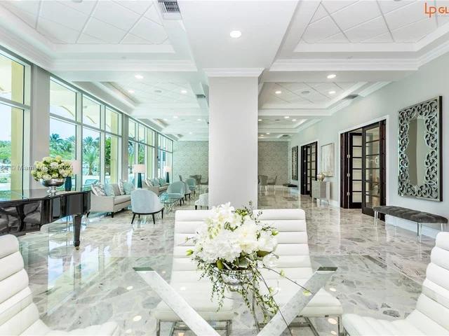 2501 S Ocean Dr, Hollywood FL 33019