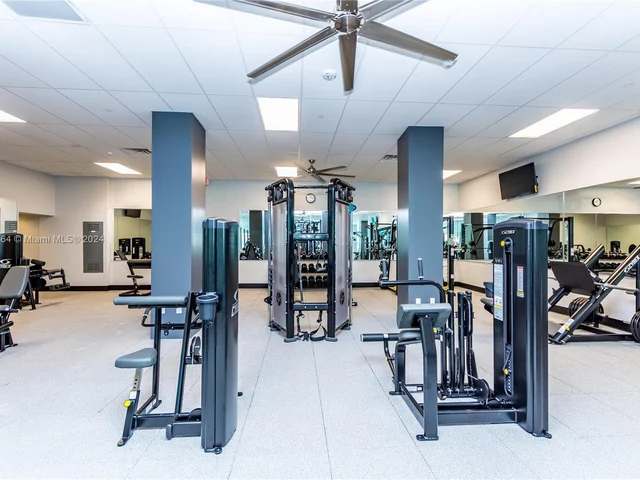 2501 S Ocean Dr, Hollywood FL 33019